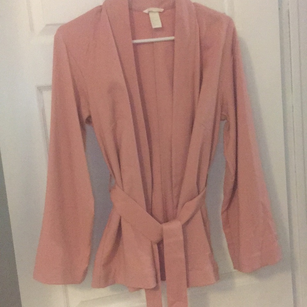 Blush pink H&M kimono style open blazer with belt